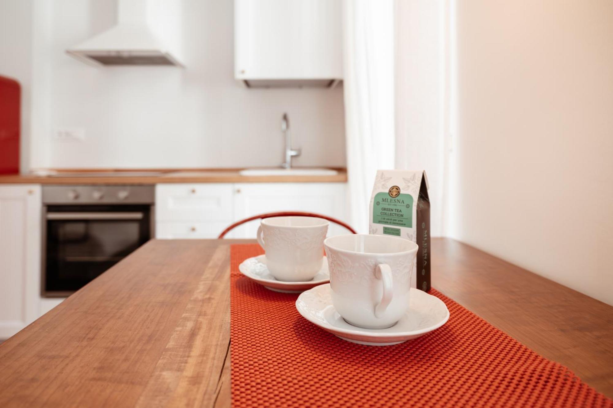 Mercanti Modern Flat - Balcony - Torino Centro エクステリア 写真
